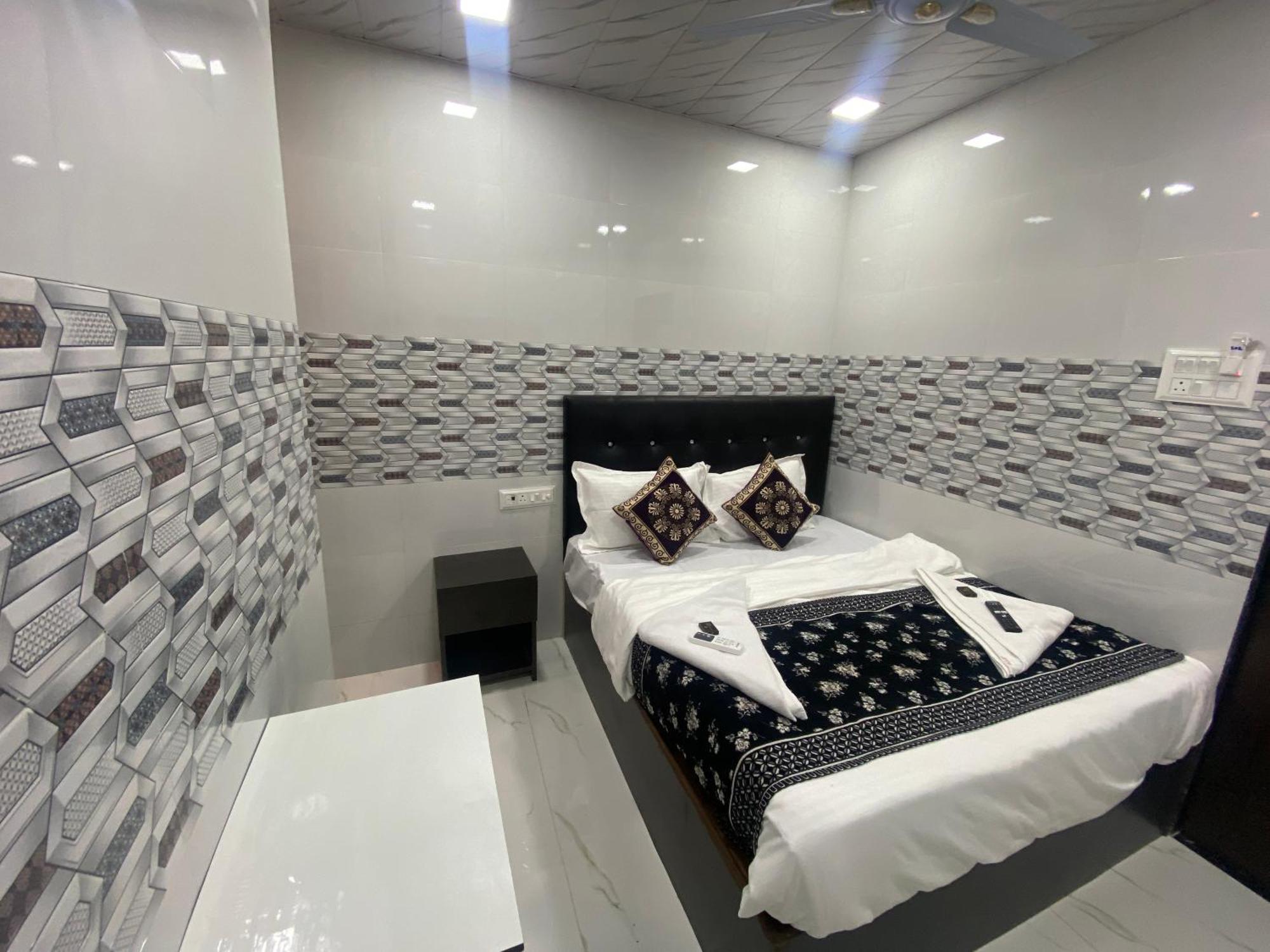 Hotel O Sai Residency Mumbai Exterior foto